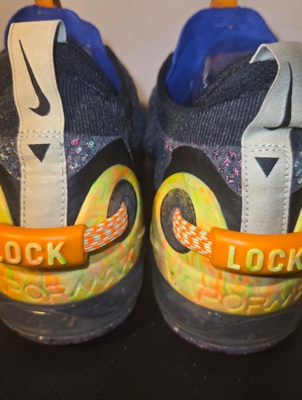 Nike Vapor Max Sz. 10 Colorful Mens Athletic Sneakers - Picture 9 of 10